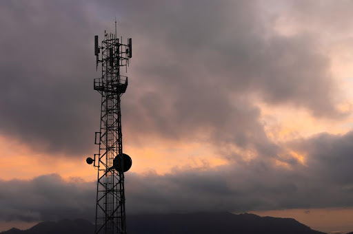 您必须知道的8种不同类型的天线